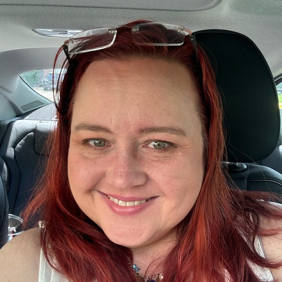 Meet your Posher, Rosa - Picture 2 of 2